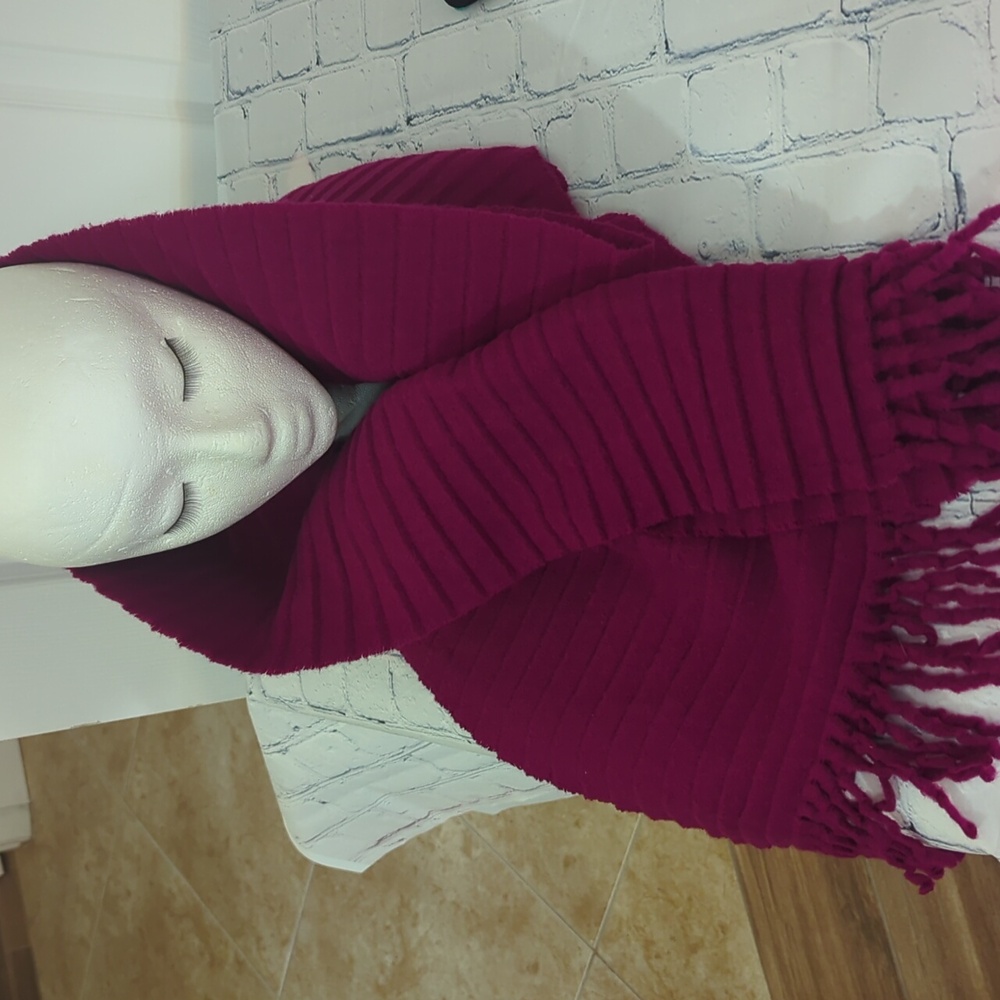 Italiano Wool Blend Burgandy Fringed Made in Italy by Gruppo Scarf (84 x 34)